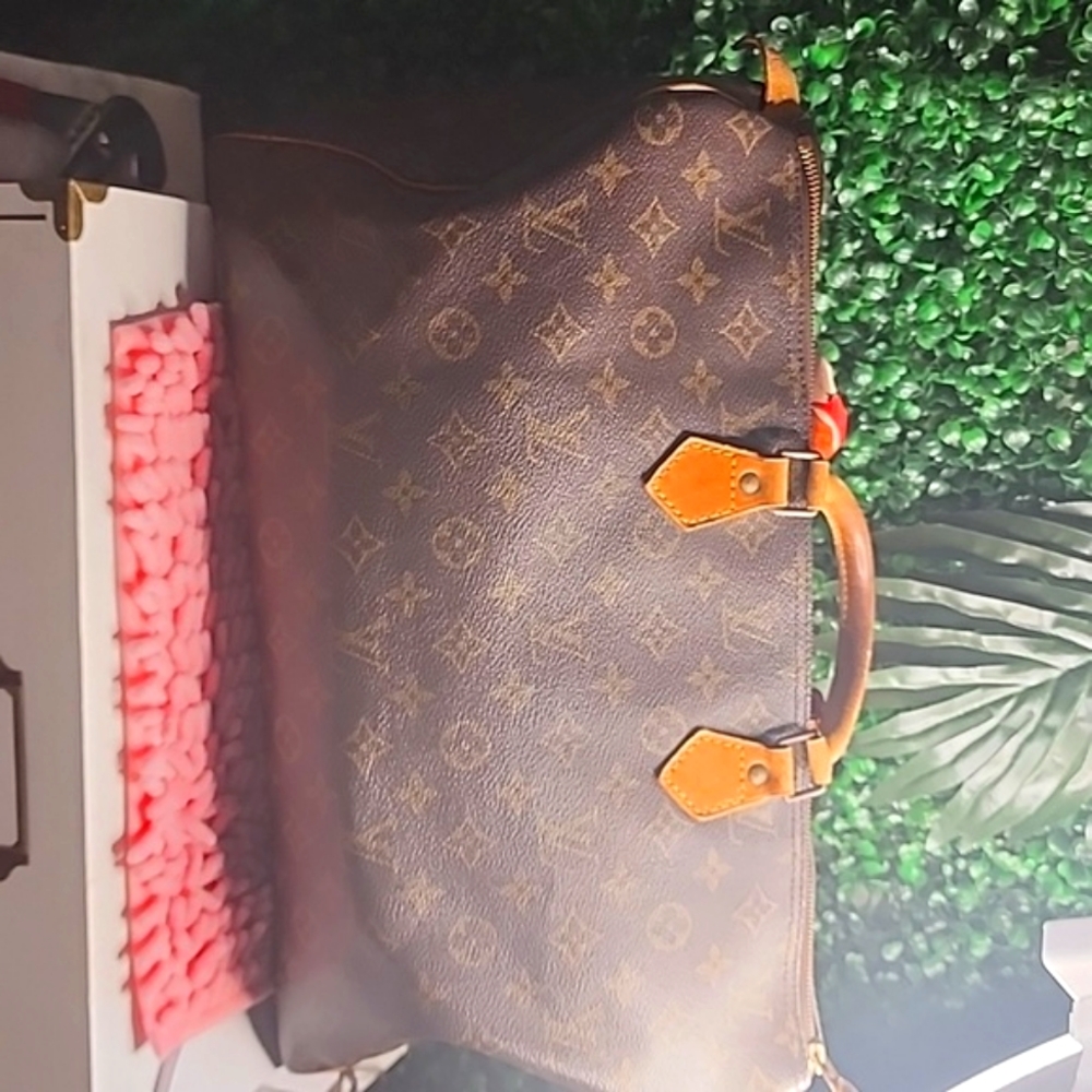 Louis Vuitton Speedy 40